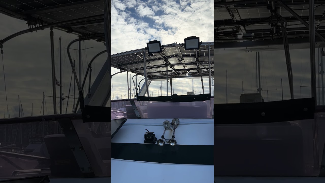 Bifacial panel as Bimini